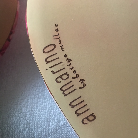 Ann Marino by Bettye Mullec Flowered Fabric Pumps. NIB New. - Picture 4 of 5